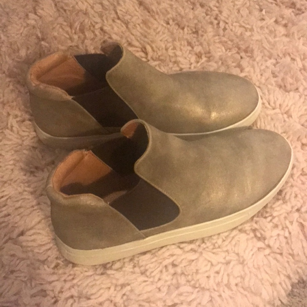 coconut matisse shoes. NEW condition. worn once